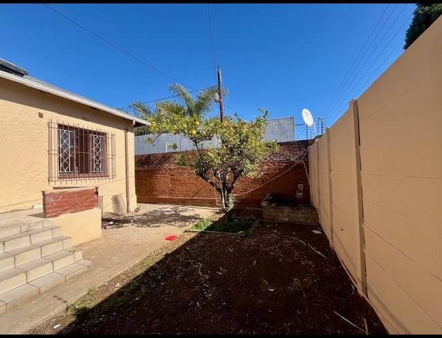 4 BEDROOM HOUSE FOR SALE IN KENSINGTON